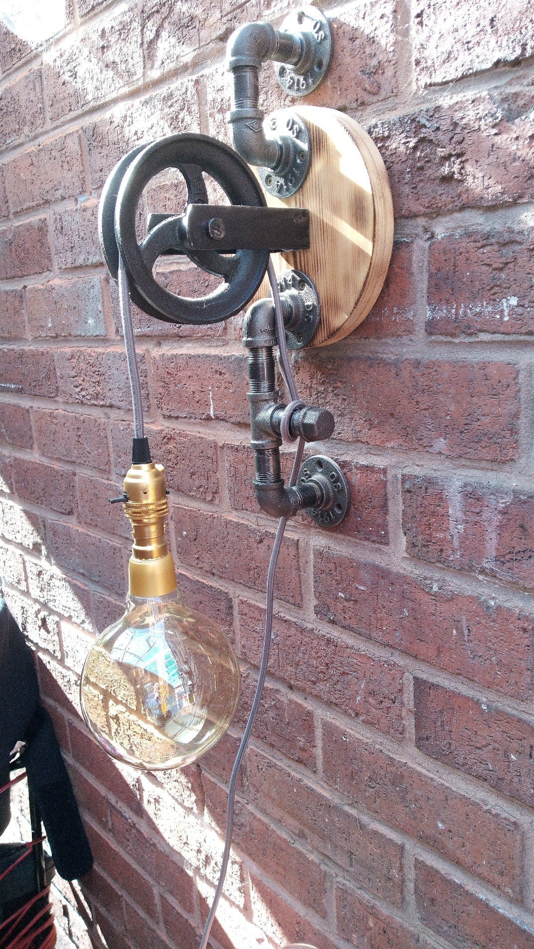 Retro Industrial Steampunk Hanging Lamp with Vintage Style Pulley Wheel & Big Bulb, Handmade Metal Pipe Fixture with Patina Finish