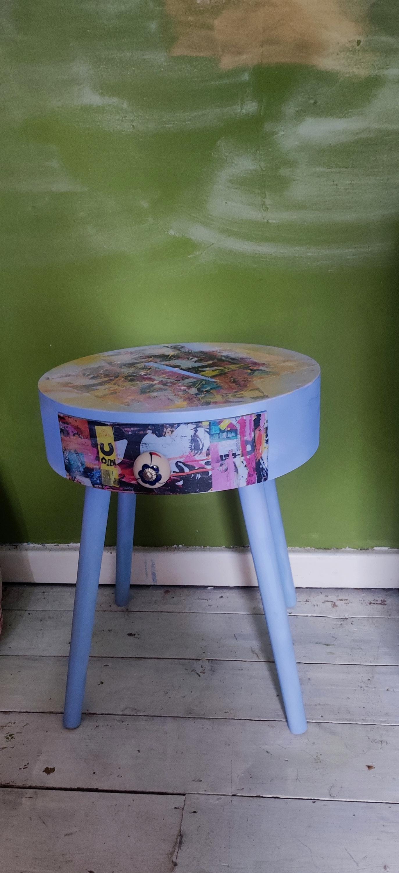 Eco-Friendly Bedside Table with Customizable Draw - Modern Space-Saving Design for Bedroom or Living Room Décor
