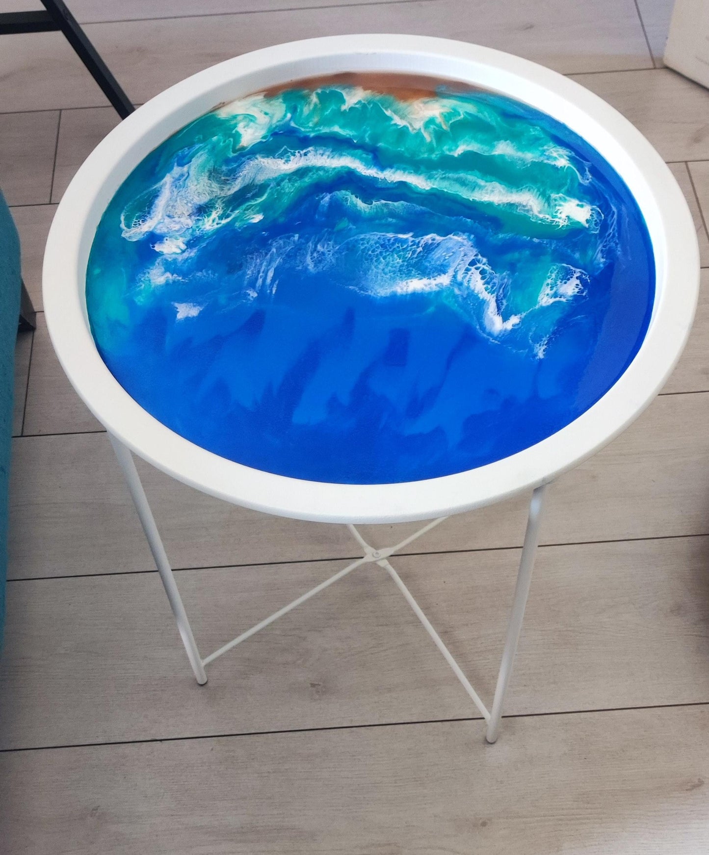 Unique Coastal Resin Top Metal Tray Table - Contemporary Bedside Coffee Table with Seaside Design