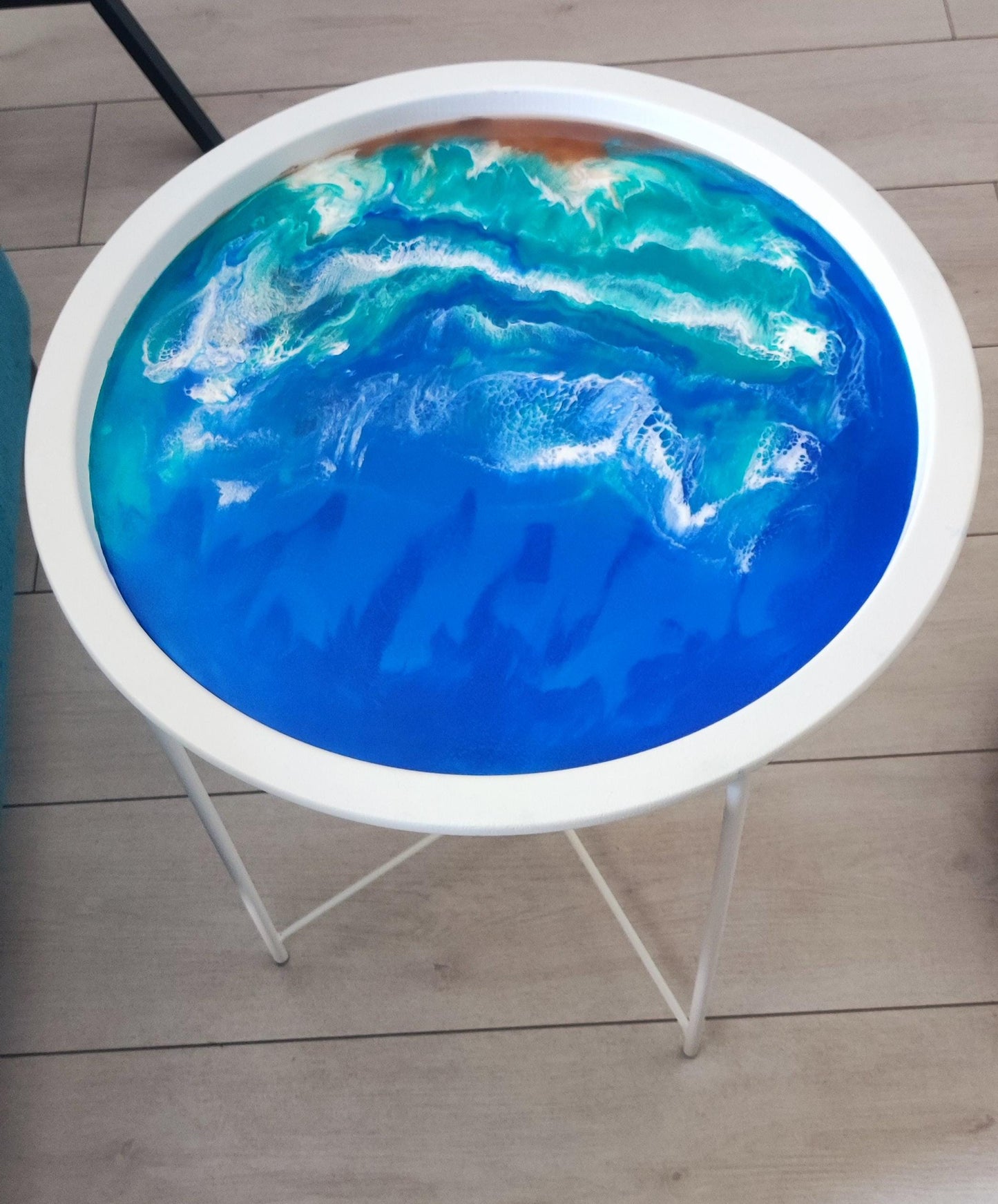 Unique Coastal Resin Top Metal Tray Table - Contemporary Bedside Coffee Table with Seaside Design