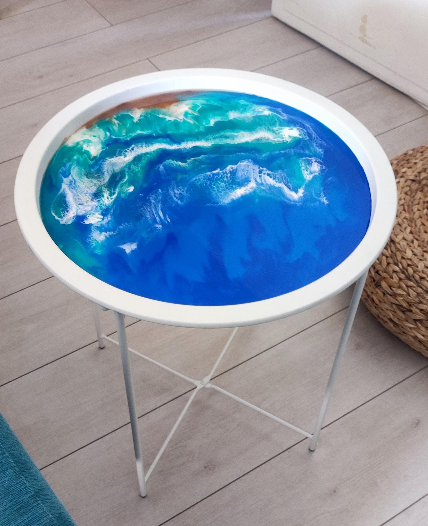Unique Coastal Resin Top Metal Tray Table - Contemporary Bedside Coffee Table with Seaside Design