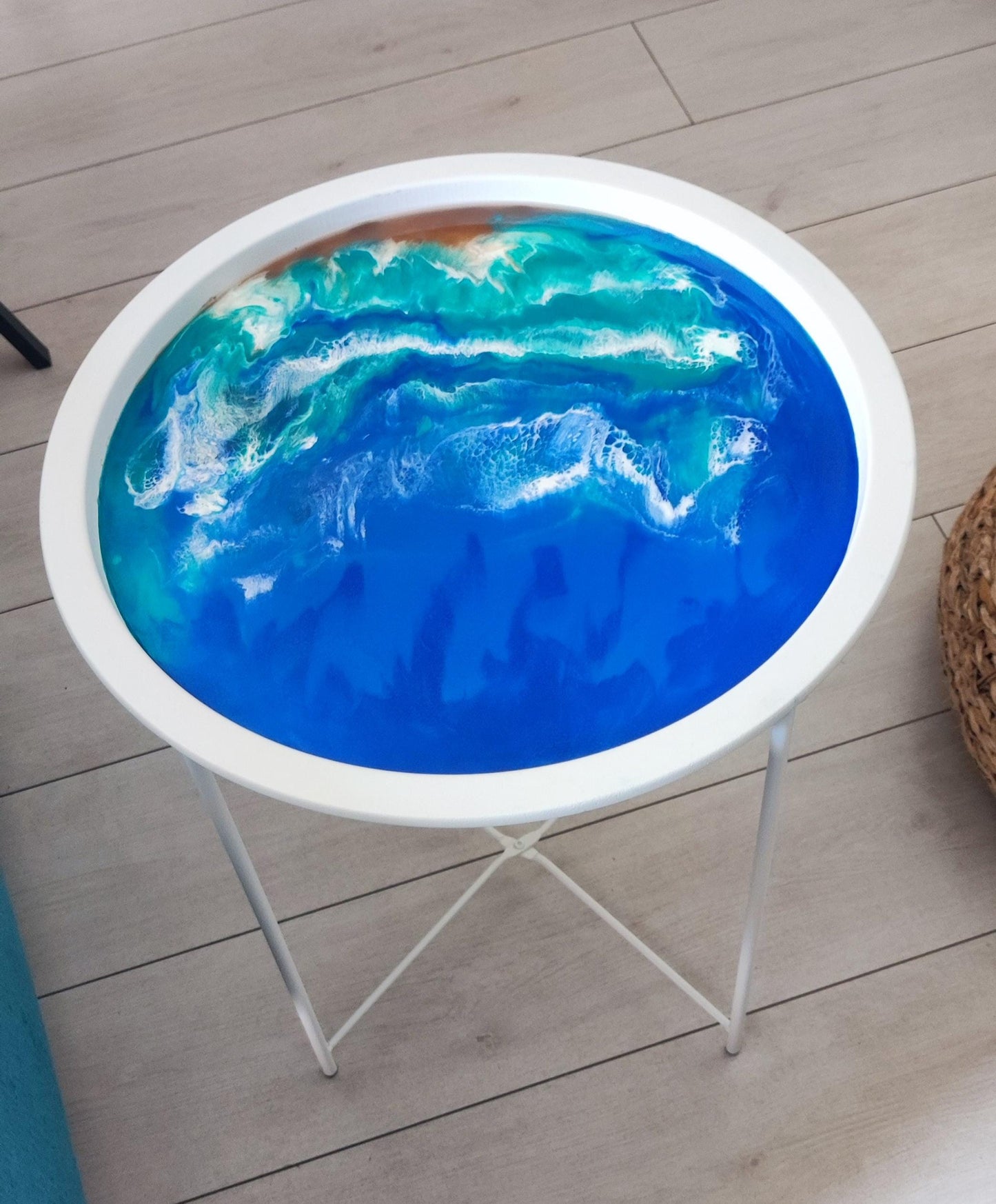 Unique Coastal Resin Top Metal Tray Table - Contemporary Bedside Coffee Table with Seaside Design