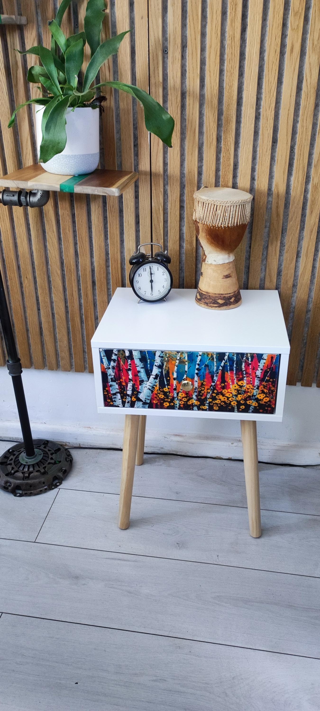 Retro Style Bedside Table Customized in Your Choice of Colour and Design - Transform Your Bedroom with this Chic Addition