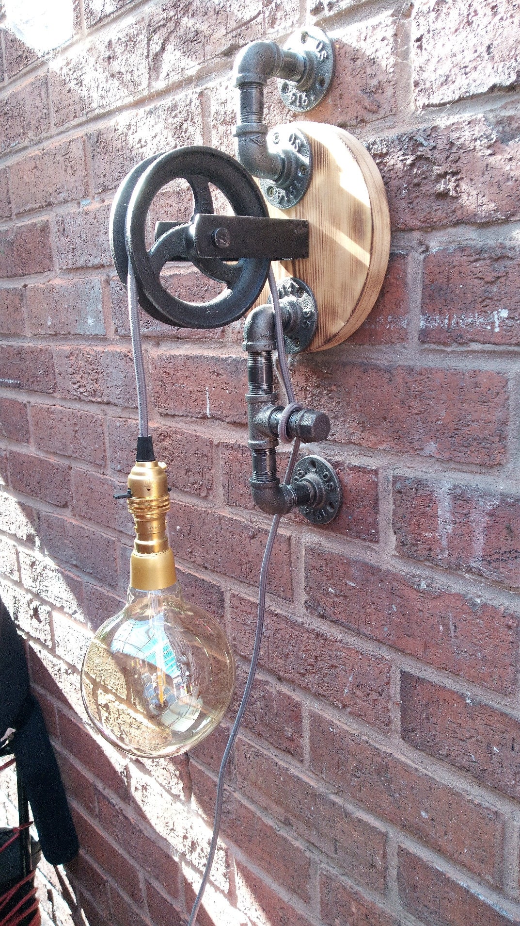 Retro Industrial Steampunk Hanging Lamp with Vintage Style Pulley Wheel & Big Bulb, Handmade Metal Pipe Fixture with Patina Finish