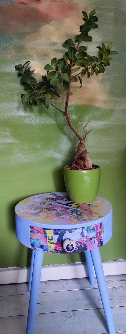 Eco-Friendly Bedside Table with Customizable Draw - Modern Space-Saving Design for Bedroom or Living Room Décor