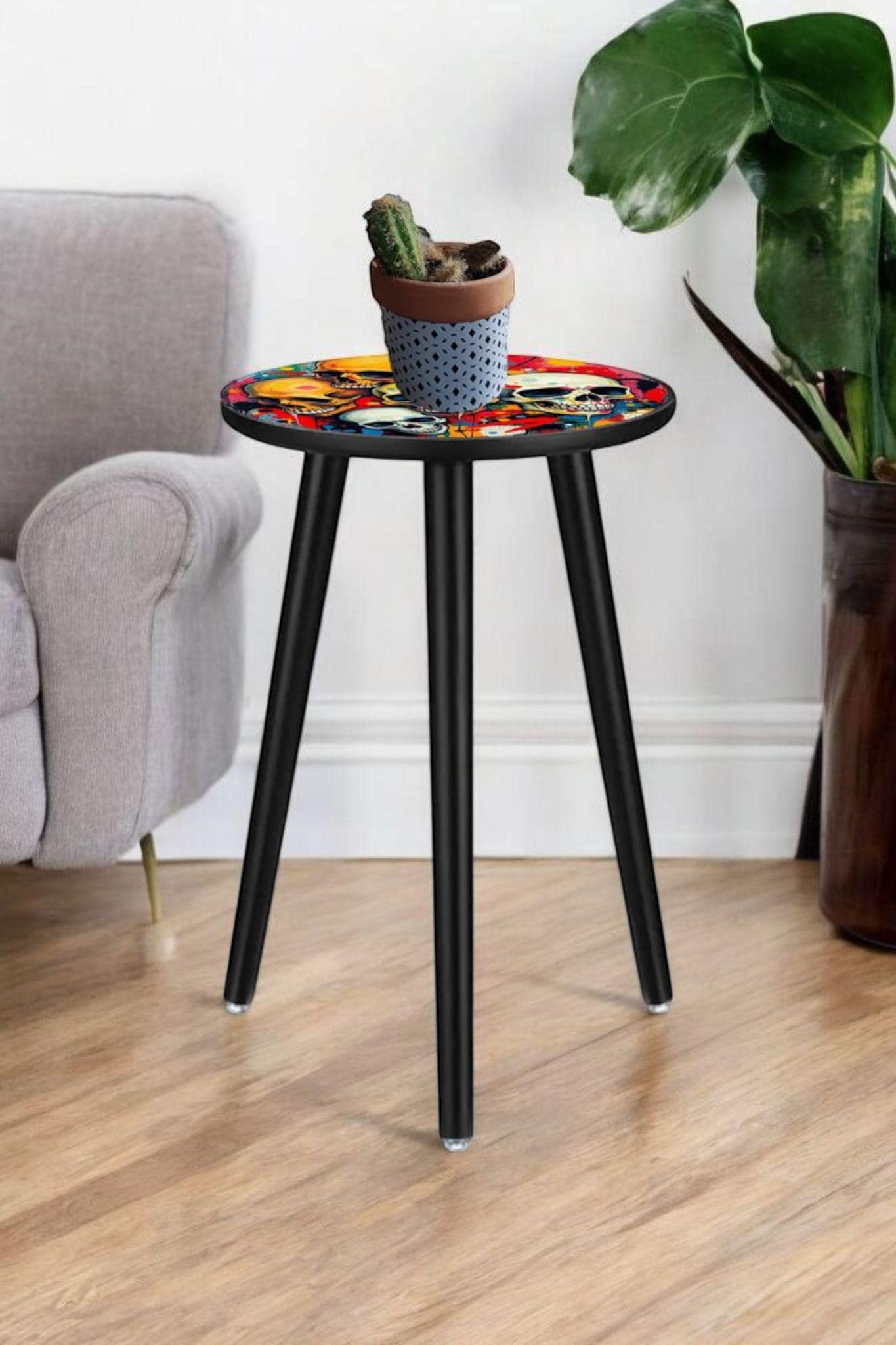 Retro Planter Table with Custom Design - High-Quality Wood Stand, Water-Resistant Paint, Unique Home Decor