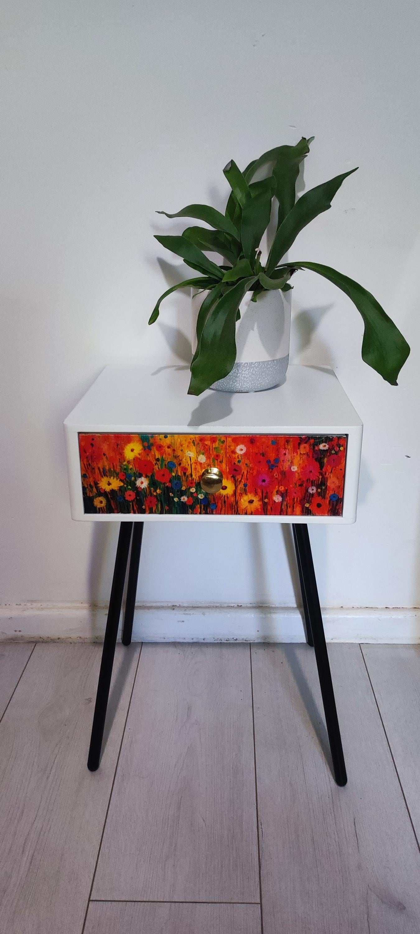 Retro Bedside Table in Choice of Colour - Customizable Design for Stylish Bedroom Decor